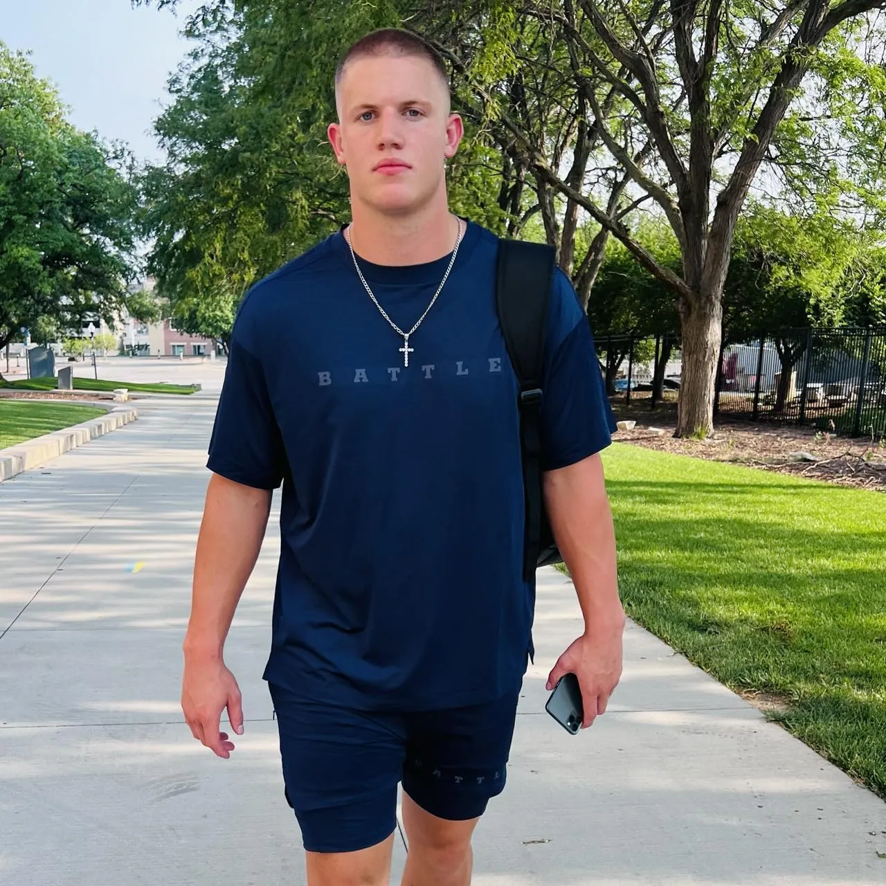 Battle Sports Athletic Training Oversized Fly T-Shirt, Quick-Dry Fabric, Split Hem, Four-Way Stretch