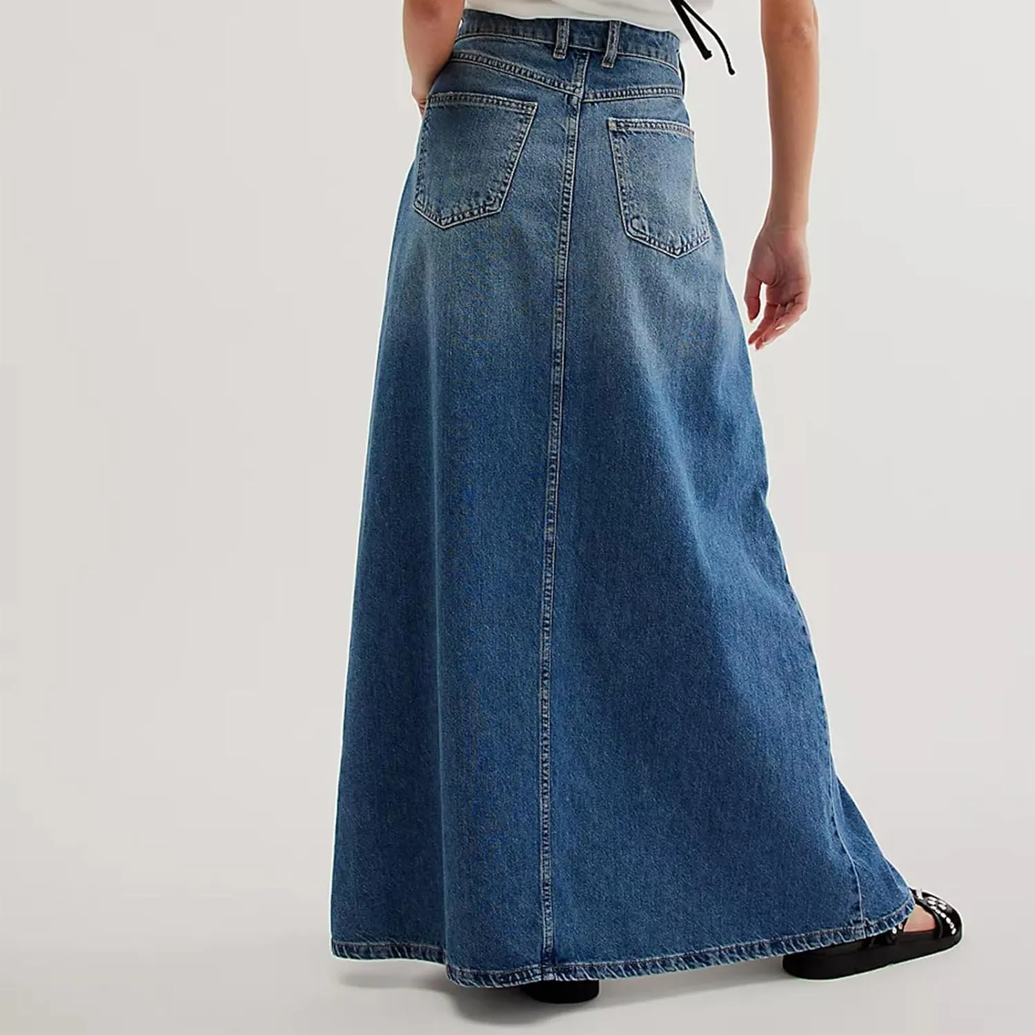 lisenraIn Women Denim Maxi Skirt Raw Hem A-Line Jean Skirt Casual Y2K Fashion High Waisted Long Denim Skirt with Pockets